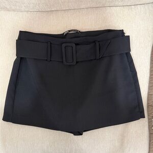 Zara Black Belted Skorts
